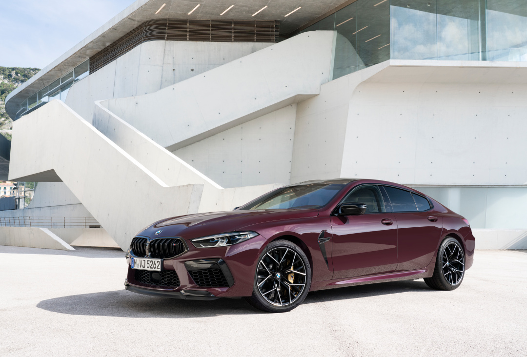 SMALL_P90369569_highRes_the-new-bmw-m8-gran-